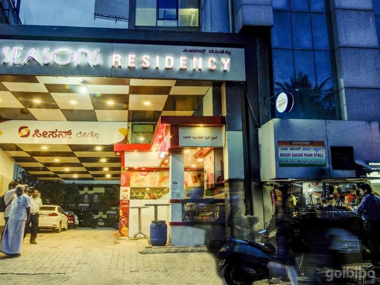 Отель Seasons Residency Бангалор Экстерьер фото